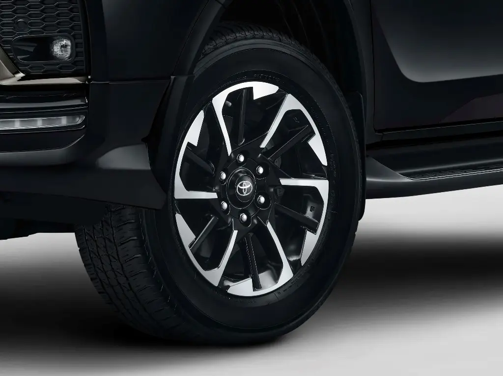 GR Alloy Wheel 18", Design 2