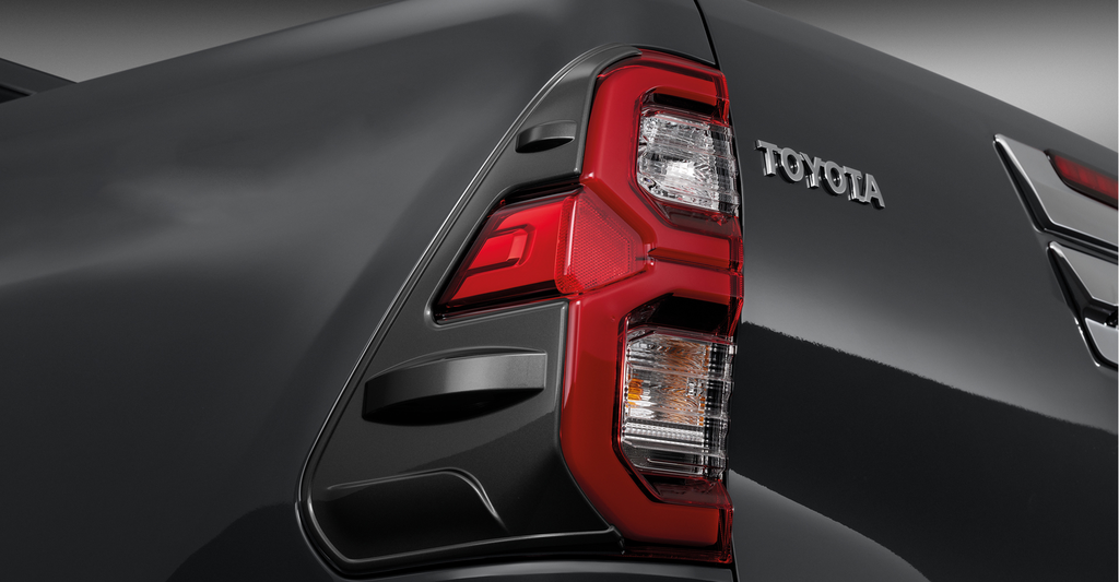 Rear Lamp Garnish LED, Dark Gross