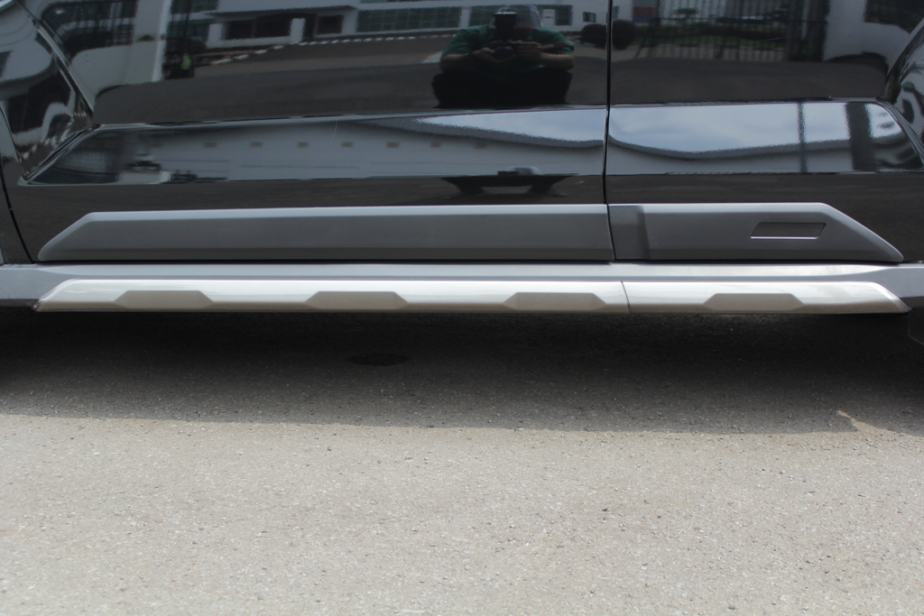Side Moulding